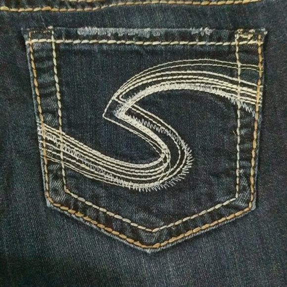 Silver Natsuki Dark Wash Boot Cut Jeans - size 27 - Picture 6 of 7